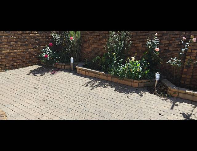 3 BEDROOM TOWNHOUSE FOR SALE IN NORKEM PARK